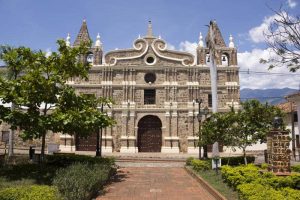 Santa Fe de Antioquia, Iglesia